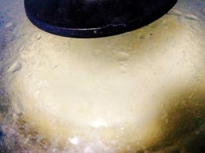 隔水蒸约25分钟，焖5分钟