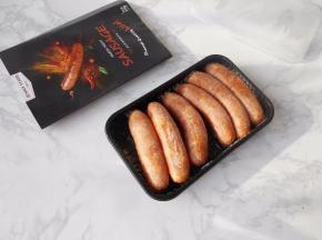 将烤肠拿出来解冻。