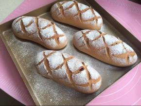 烤箱预热上火195度，下火180度。放中层烤22分钟