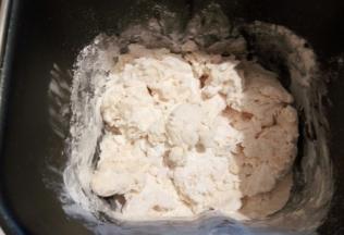 用筷子拌成絮状