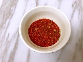 再调一份花椒面的辣椒面的干蘸料