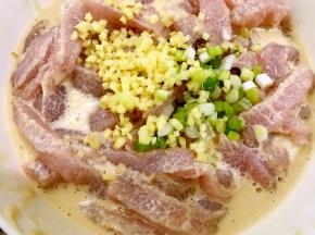 加入葱末和姜末