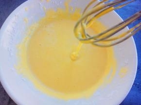 搅拌好的液体粘稠、顺滑