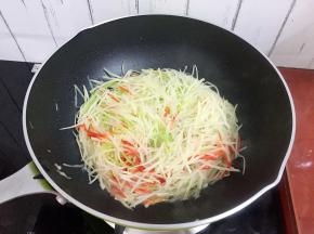 翻炒至断生
