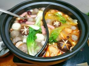 这世界上，没有什么是一顿火锅解决不了的，不行就两顿！可以约上亲朋好友一起来吃滚烫滚烫的火锅哦……