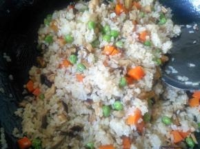 搅散，加盖小火煮5分钟