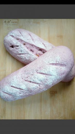 送人预热好的烤箱里，放中层烤180度25-30分钟左右出炉