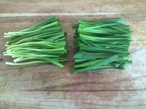 把韭菜切合适的长度