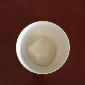 热水烫面和成面团