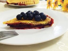 点缀上蓝莓果，一份完美的蓝莓派就完成了