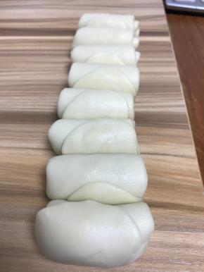 卷起来，8个都做好，醒面20分钟