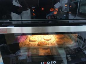 我用的是ukoeo蒸烤箱，180度，20分钟