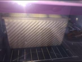 烤箱预热上下火180度，烤35--38分钟出炉（中途开烤10分钟时盖锡纸）