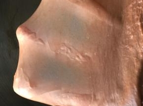 可以扯出比较薄的手套膜