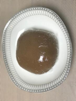 包裹保鲜膜，冰箱冷冻30分钟