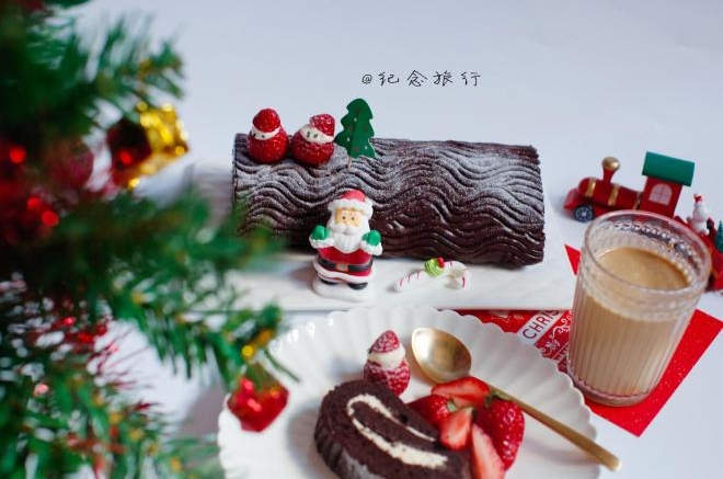 入口即化的美味可可海绵树桩蛋糕