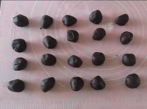 红豆沙分成20个