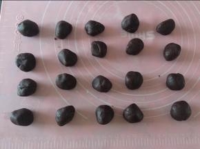 红豆沙分成20个