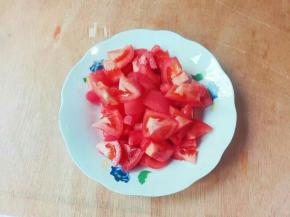 番茄洗净切小块