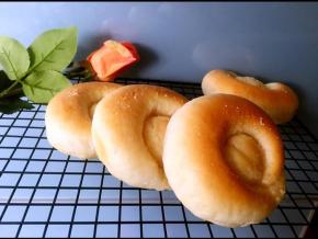 烤箱预热上下火180度，烤18--20分钟