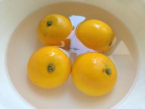 浸泡十分钟后取出擦干