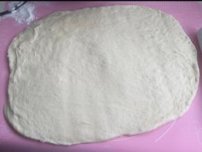 擀开排气（吐司排气要彻底）