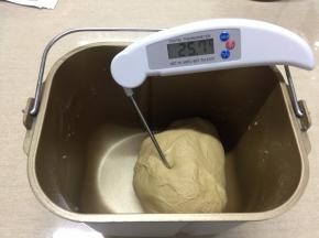 结束后检查面团温度