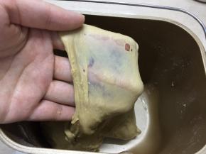 能拉出有纹理的薄膜即可