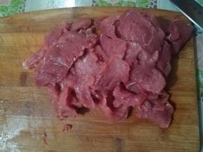 全部切好后，备用，尽量切均匀。