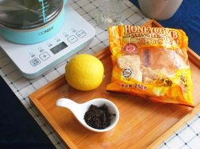 食材：鲜柠檬1个，红茶10克，石蜂糖适量。