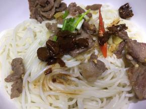 加入适量的生抽调味