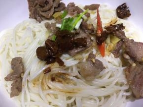 加入适量的生抽调味