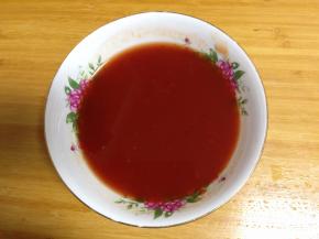 加入清水调和均匀成碗汁