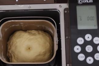 发酵30分钟后的面团。