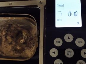 搅拌出来的状态是呈饼干碎末的状态！