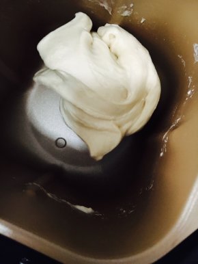 和面40分钟后加入黄油再启动和面程序20分钟