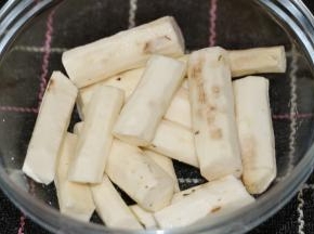 山药去皮切小块