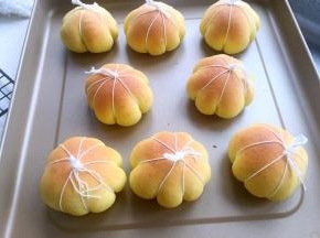 烤箱预热上下火170度，烤18分钟。