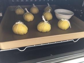 放入烤箱发酵到1.5--2倍