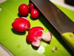 将樱桃萝卜拍酥