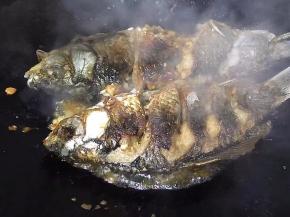 翻面爆香姜蒜材料