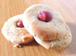 看看酥脆可口，忍不住咬一口，花生有它不可替代的香气，老少皆宜。