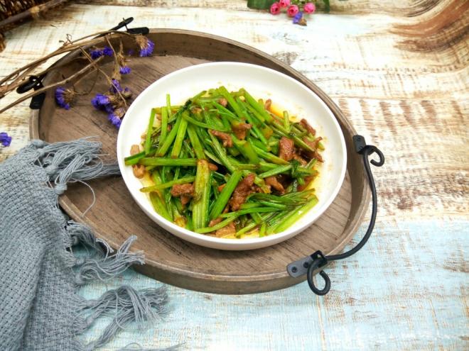 芹菜炒肉丝