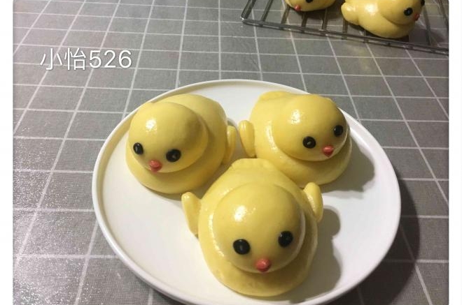 大黄鸭馒头