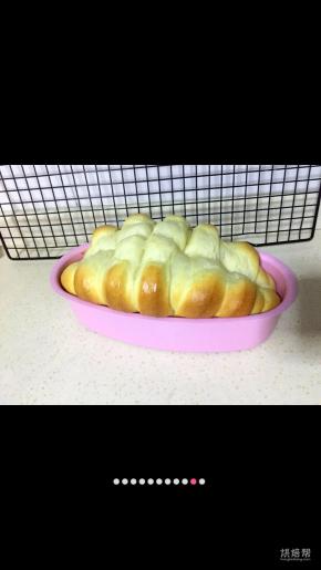 烤箱预热上下火175度，烤30分钟出炉