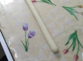 搓成粗细一样的原条就好。这个我们称为搓条。