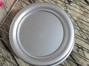 马上倒扣在网架上！彻底晾凉！