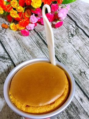 晾凉后再借助脱模刀脱模即可！