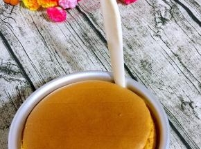 晾凉后再借助脱模刀脱模即可！