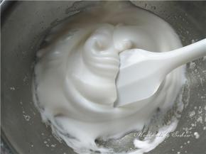 蛋白加糖打到硬性发泡